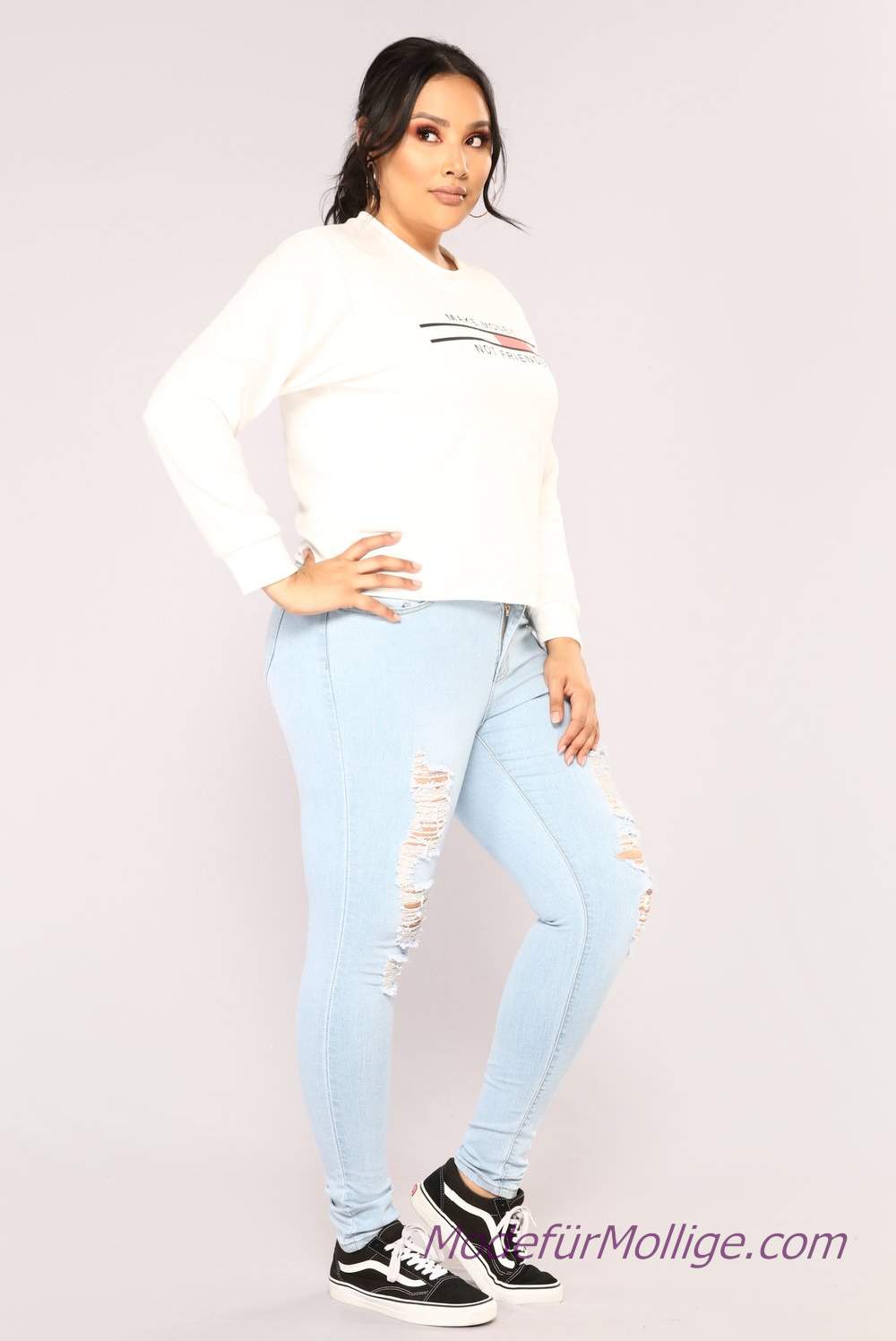 Mode Für Mollige Frauen - Zerrissene Jeans weiß Langarm T-Shirt