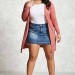 Styling Tipps für Mollige Frauen – Langärmlige Strickjacke in Übergröße, JeansRock